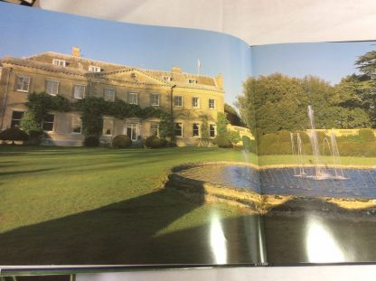 Die großen englischen Landsitze. Vorwort Duke of Marlborough. Fotos Earl Beesley und Garry Gibbons. - Image 3