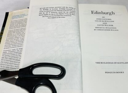 Edinburgh [Buildings of Scotland Series] - Image 3