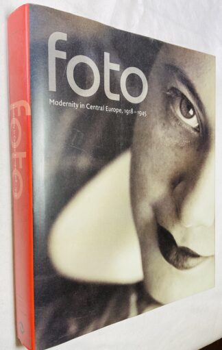 Foto : Modernity in Central Europe 1918 To 1945