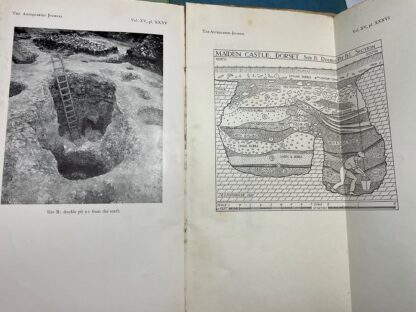 The Excavations of Maiden Castle, Dorset: First, Second, and Third Interim Reports [Three volumes] - Image 3