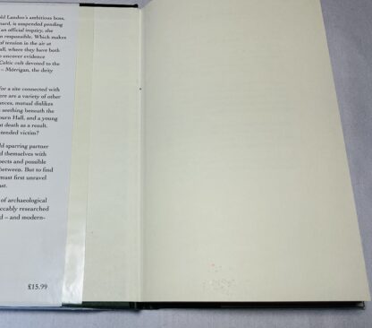 The Shape-Shifter: An Arnold Landon Mystery - Image 2