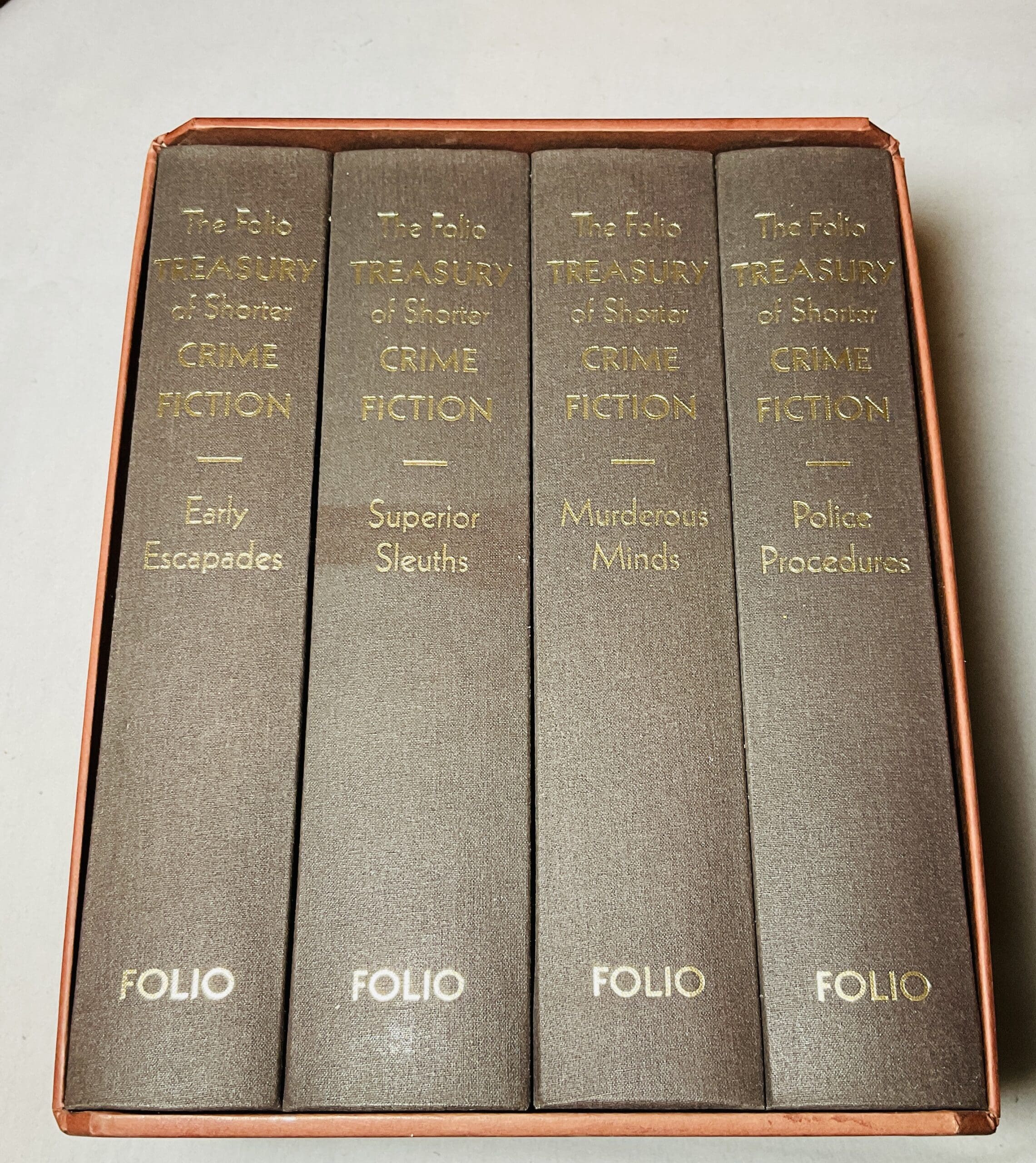 The Folio Treasury of Shorter Crime Fiction: Early Escapades, Superior Sleuths, Police Procedures & Murderous Minds [4 Volume Set in slipcase)